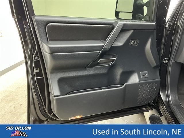 Used 2009 Galaxy Black Nissan LE image 15