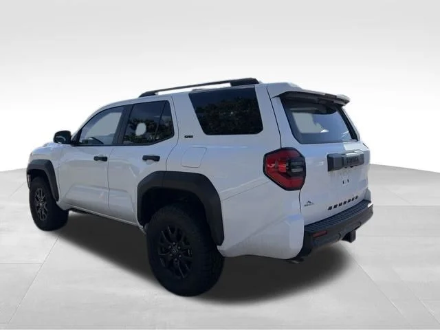 Used 2025 White Toyota SR5 image 7