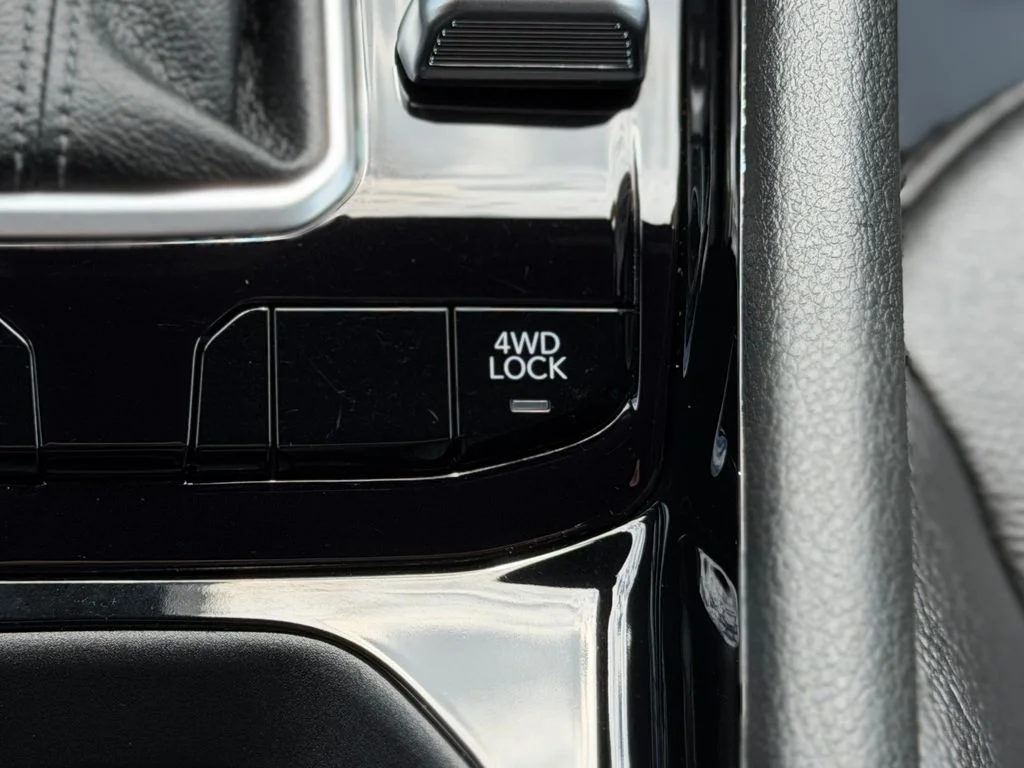 Used 2025 Silver Jeep Limited image 21