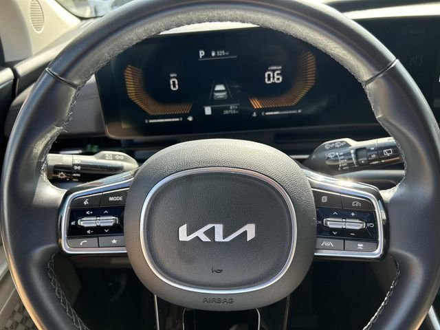 Used 2025 Red Kia LXS image 30