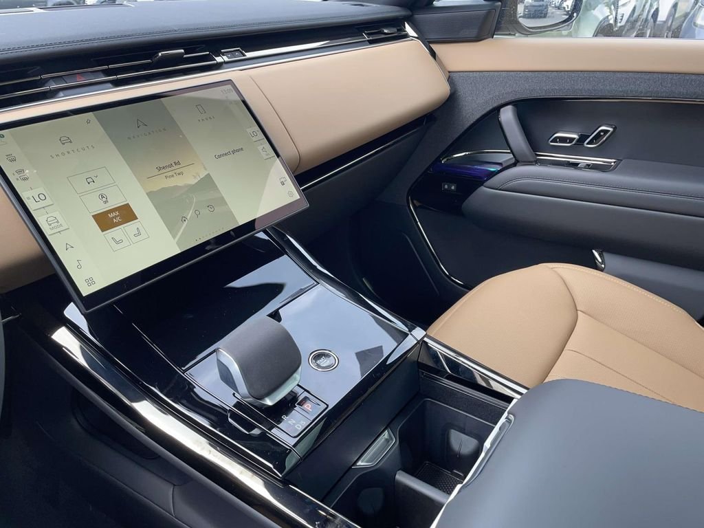 New 2026 Varesine Blue Land Rover Dynamic SE image 30