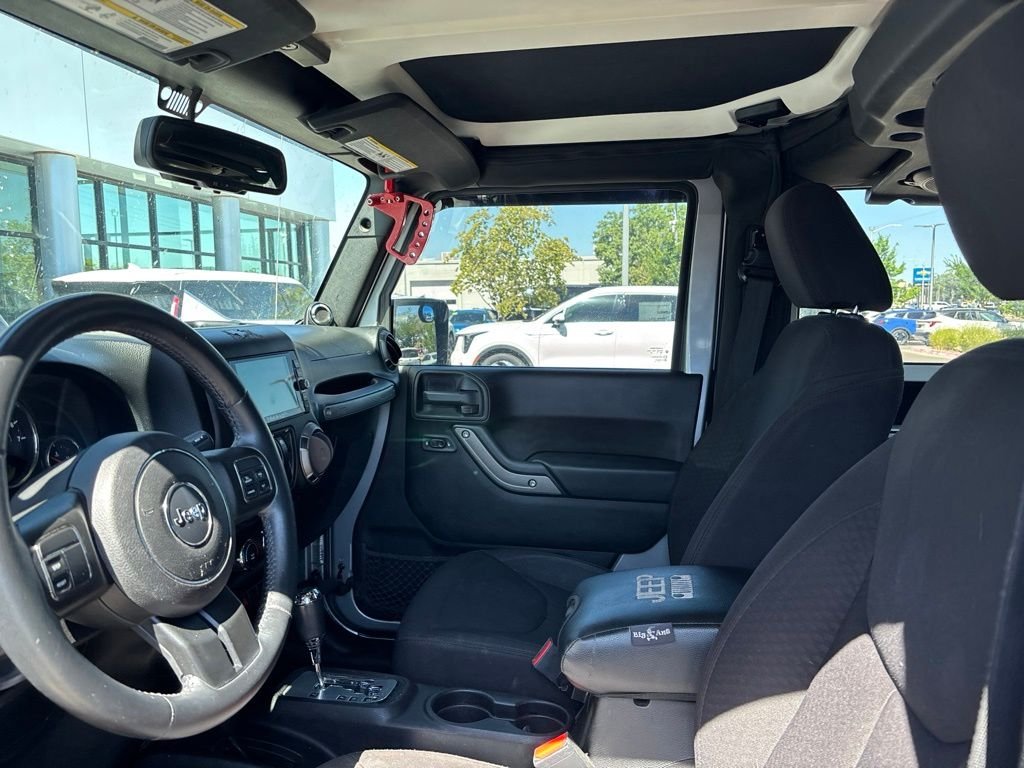 Used 2014 Gray Jeep Sport image 35