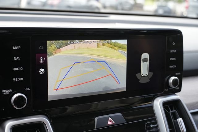 Used 2022 Black Kia EX image 34
