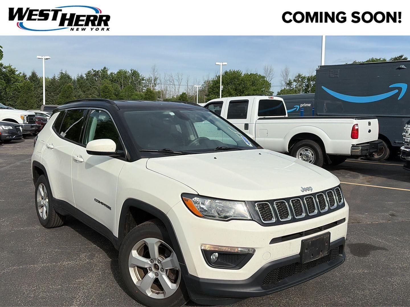 Used 2018 White Clearcoat Jeep Latitude image 3