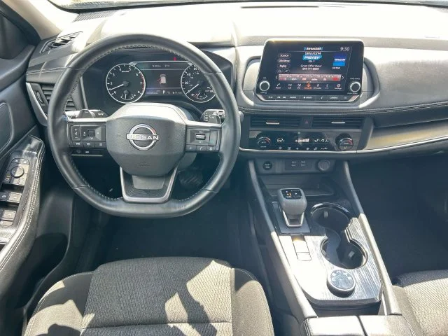 Used 2025  Nissan SV image 15