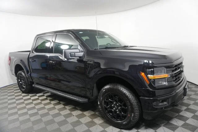 New 2026 Agate Black Metallic Ford XLT image 1