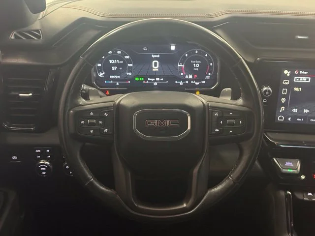 Used 2023 White GMC AT4 image 9