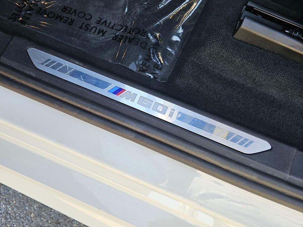 Certified Used 2025 Alpine White BMW M60i image 41
