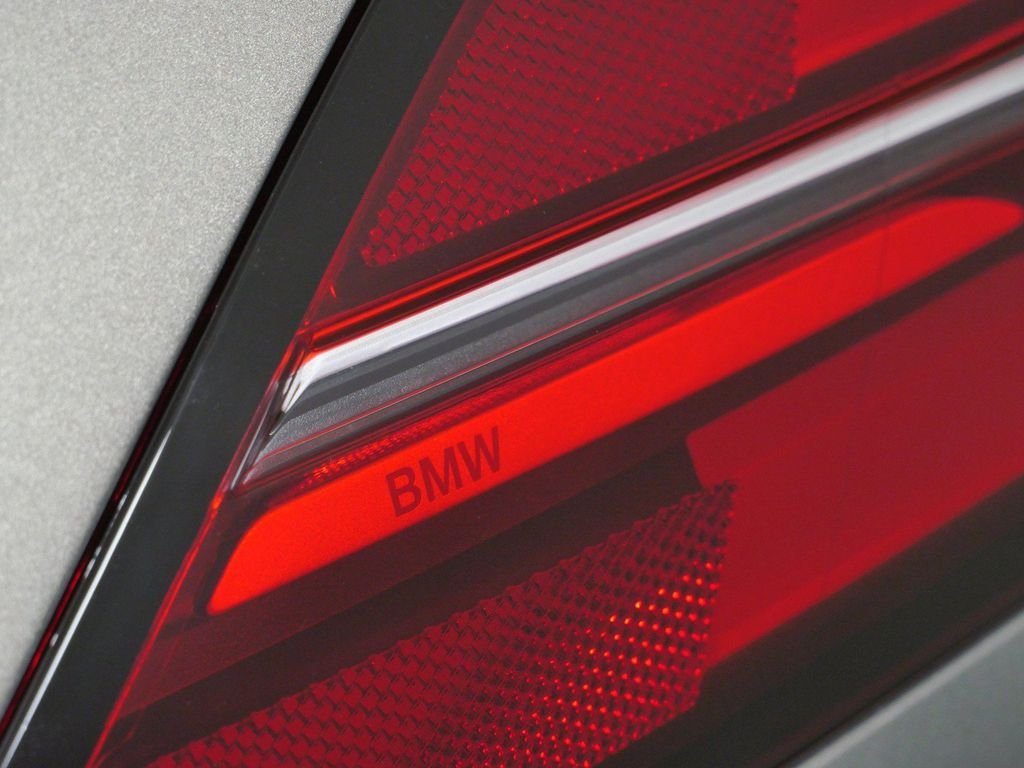 New 2027 Oxide Grey Metallic BMW 540i xDrive image 18