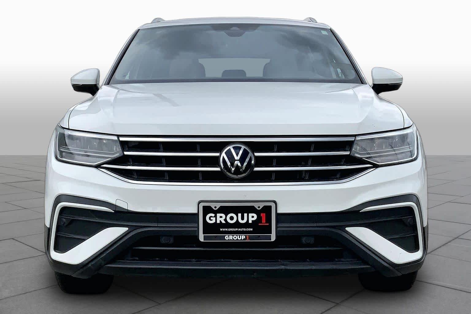 Used 2022 Pure White Volkswagen SE image 7