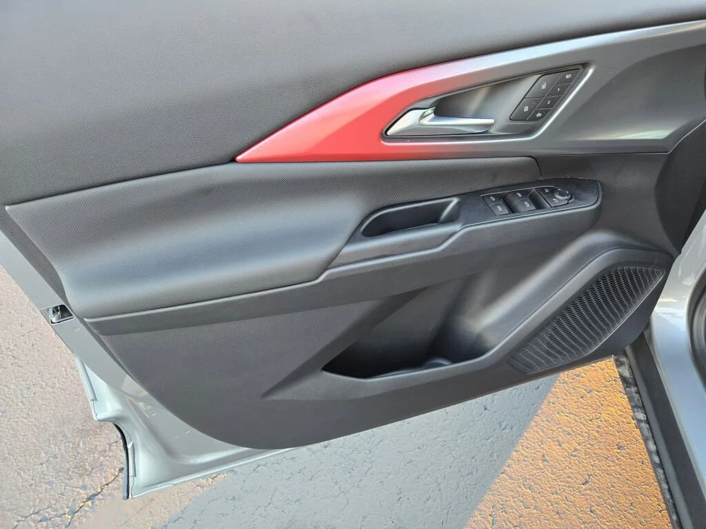 2025 Chevrolet Equinox EV RS - Photo 19