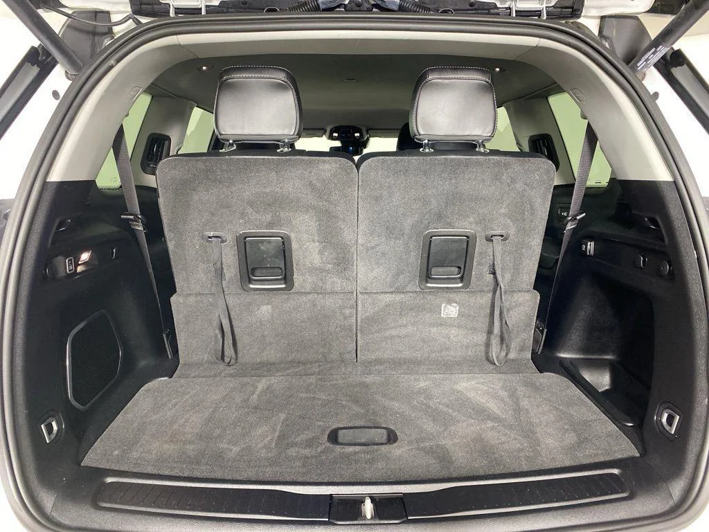 Used 2021 Bright White Clearcoat Jeep Limited image 29