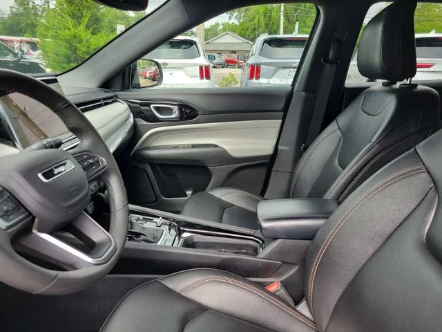 Used 2024 Gray Jeep Limited image 14