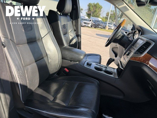 Used 2011 Mineral Gray Clearcoat Metallic Jeep Overland image 36