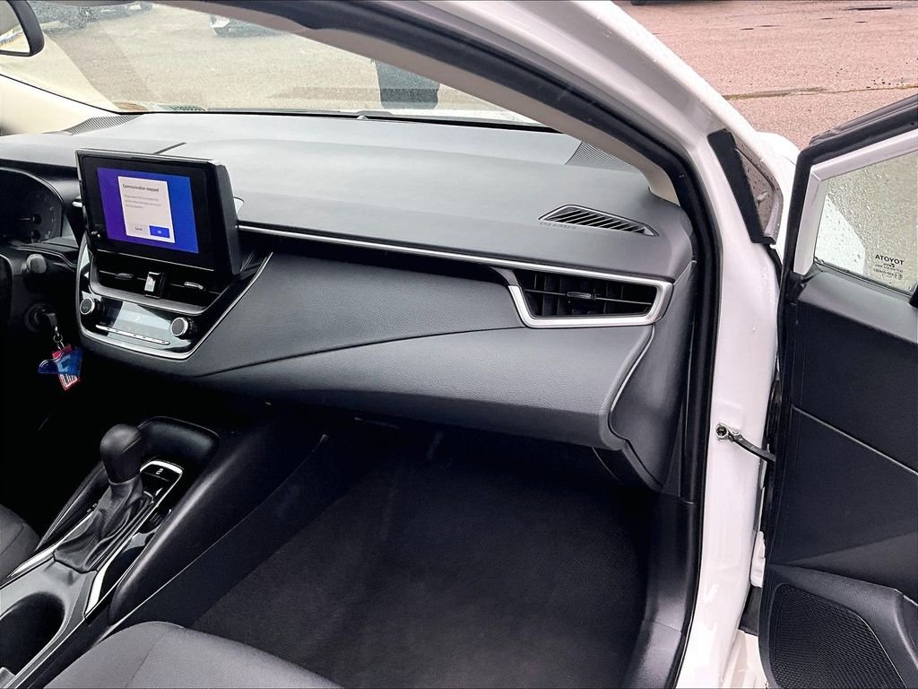 Used 2024 White Toyota LE image 13