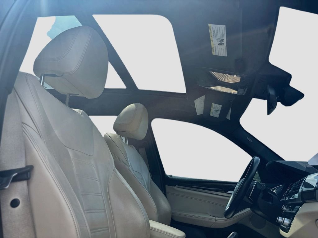 Used 2019 Green BMW sDrive30i image 26