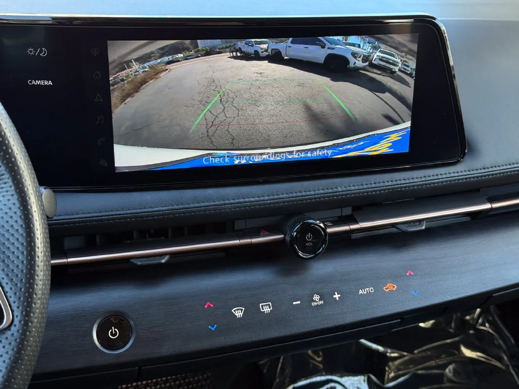 Used 2023  Nissan VENTURE+ image 30