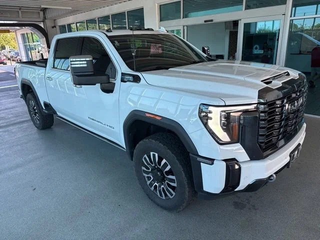 2024 GMC Sierra 4WD Crew Cab Long Box Denali Ultimate's photo