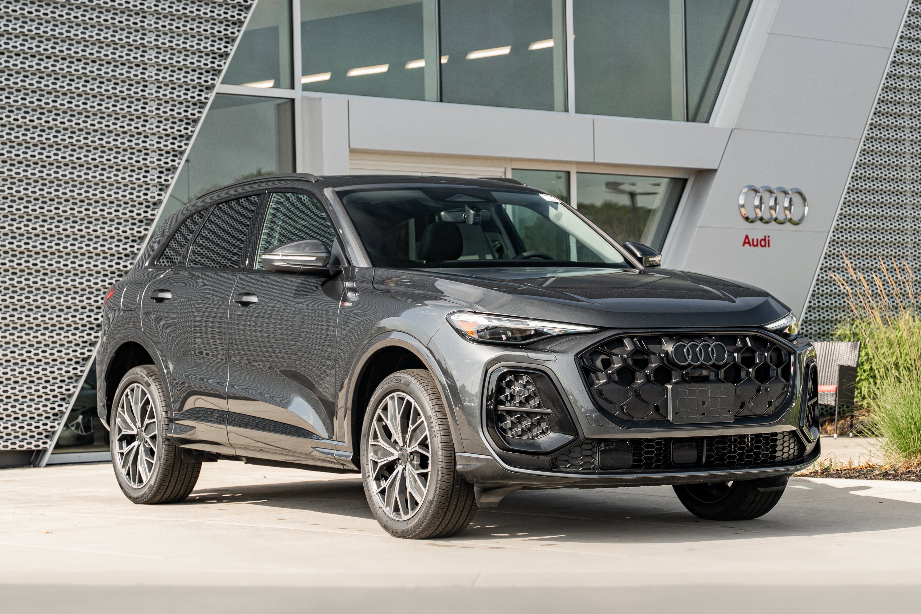2026 Audi Q5 Premium Plus quattro's photo