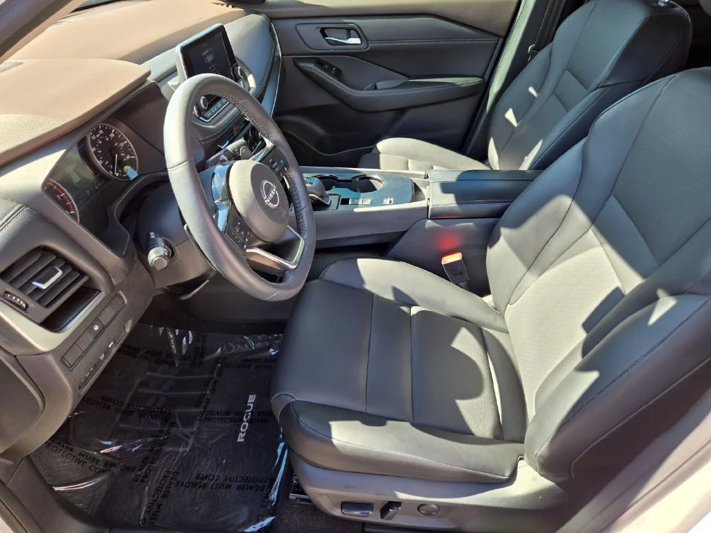 Certified Used 2023 White Nissan SV image 10