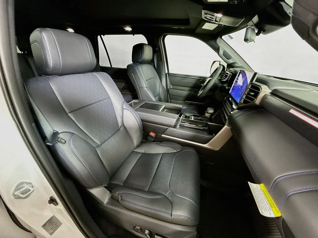 New 2026 Wind Chill Pearl Toyota Platinum image 29