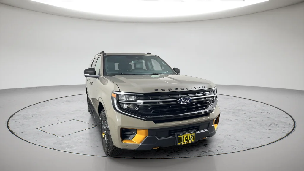 New 2027 Gray Ford Tremor image 4