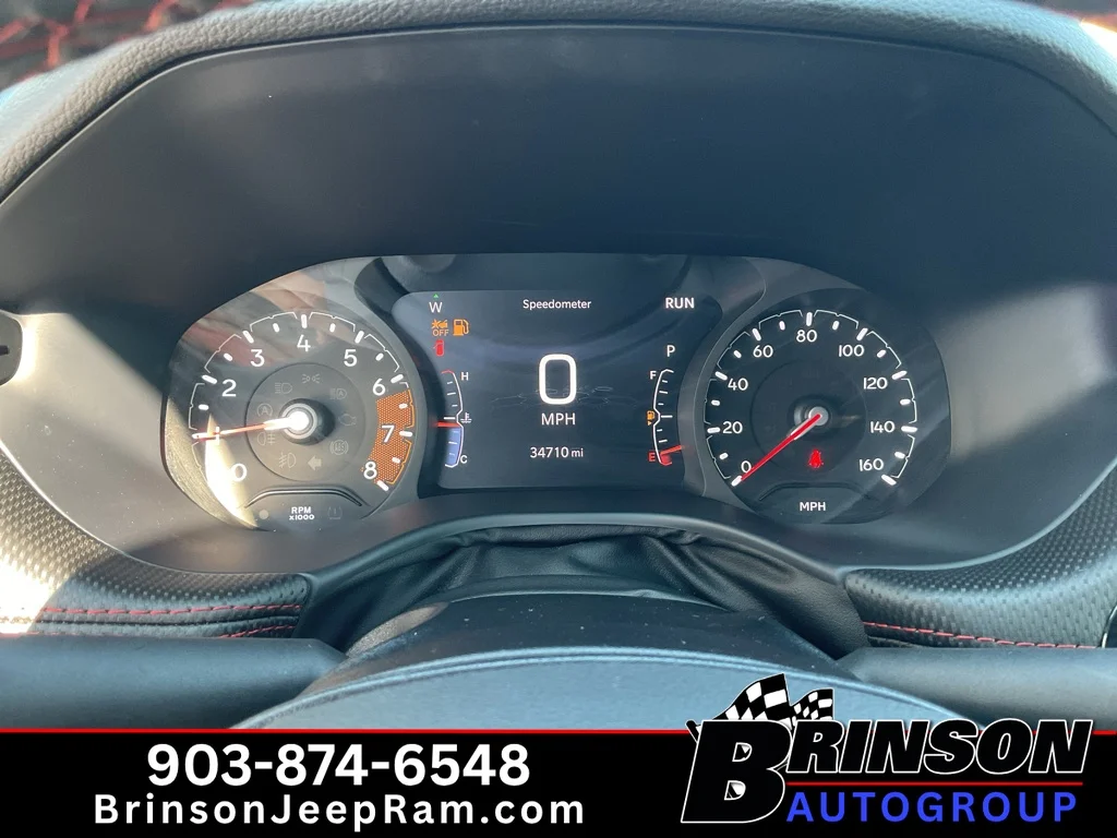 Used 2025 Bright White Clearcoat Jeep Trailhawk image 31