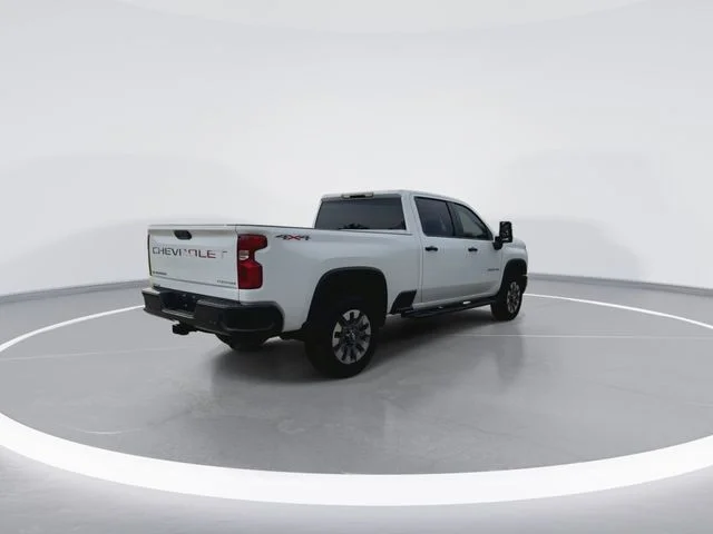Used 2026 White Chevrolet Custom image 10