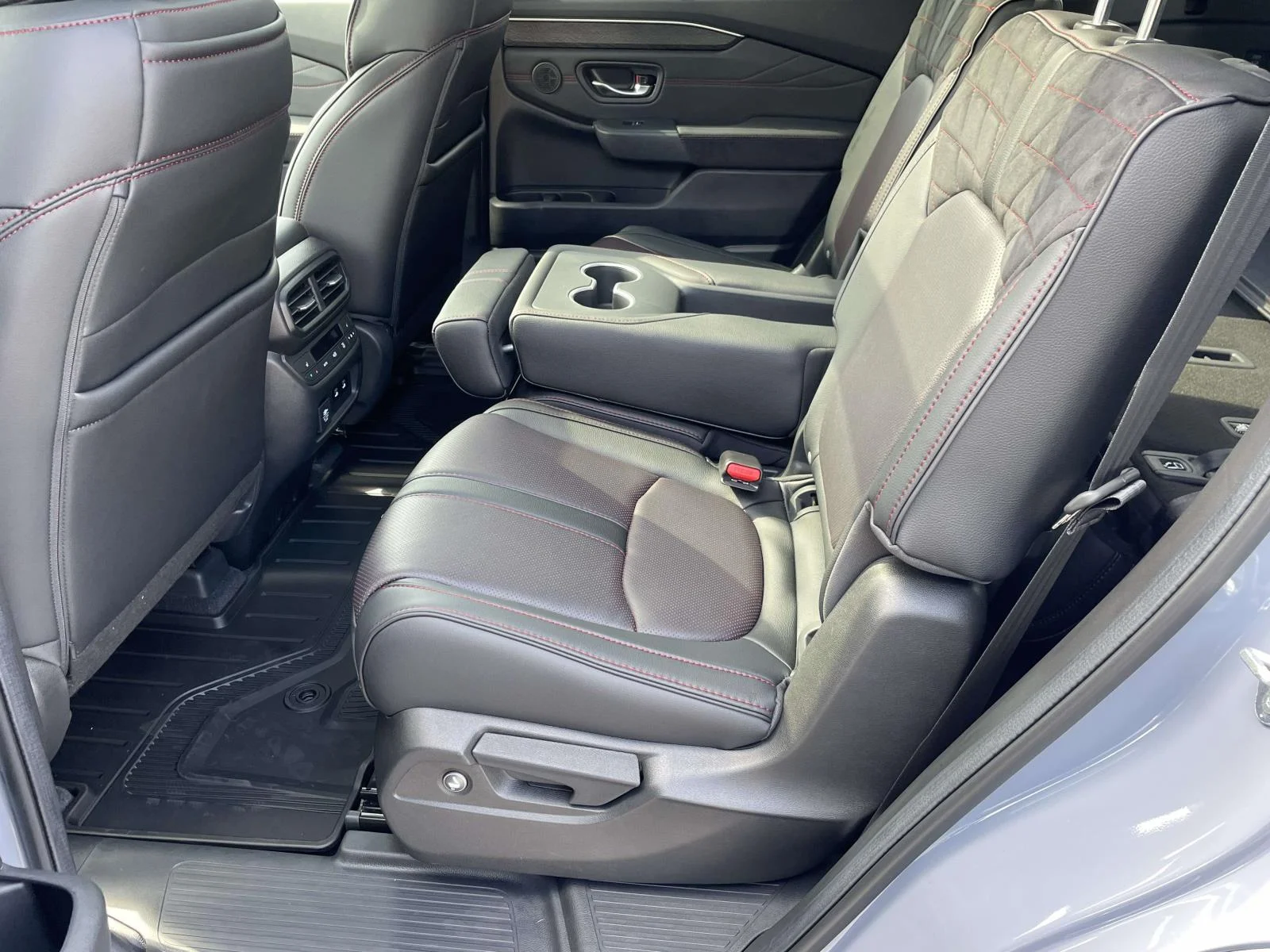 New 2026 Sonic Gray Pearl Honda BLACK EDITION AWD image 6