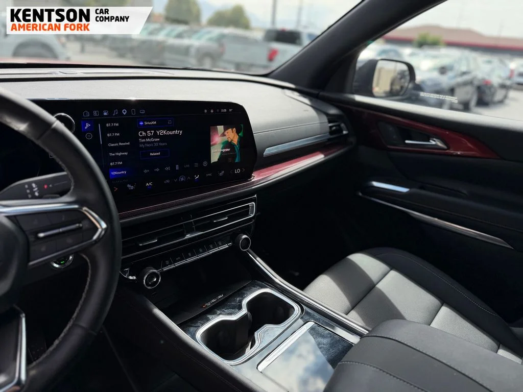Used 2025 Red Chevrolet Z71 image 21