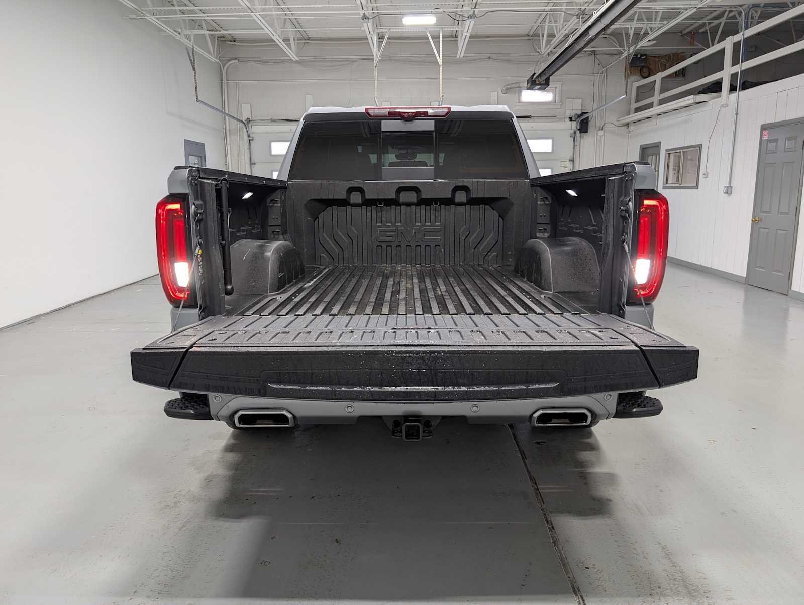 Used 2024 Sterling Metallic GMC Denali Ultimate image 44