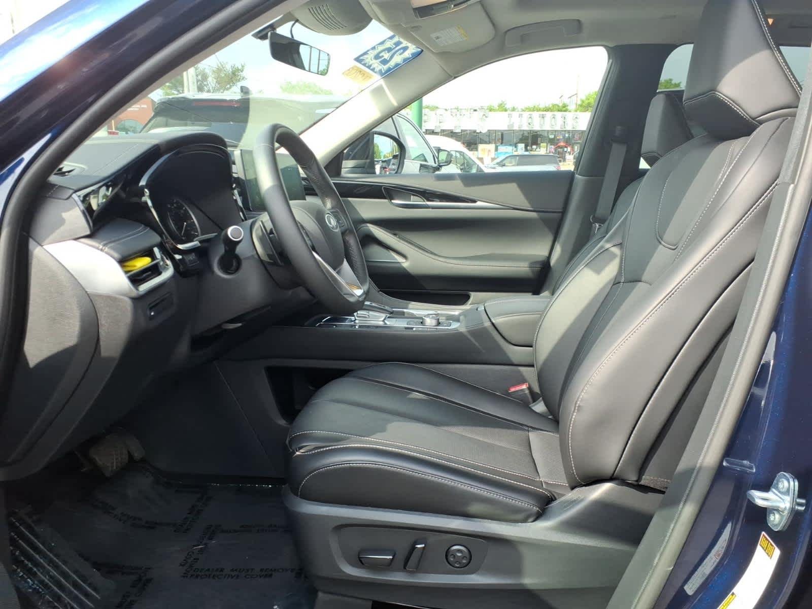 Certified Used 2025 Grand Blue INFINITI PURE image 11