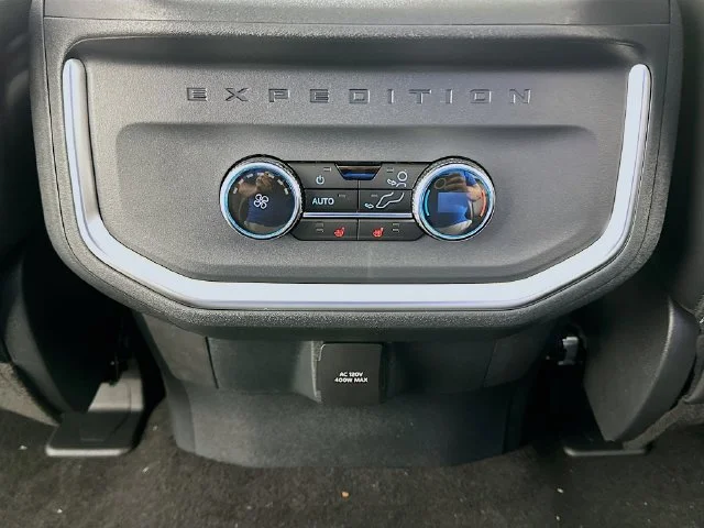 New 2026 Ford Expedition Platinum