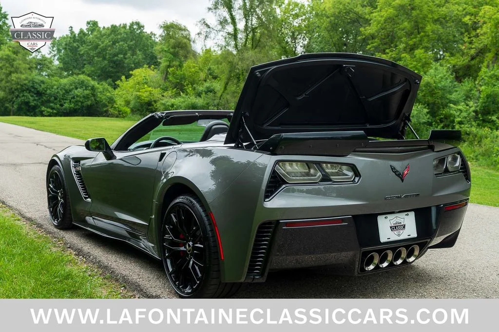 Used 2015 Gray Chevrolet Z06 image 45