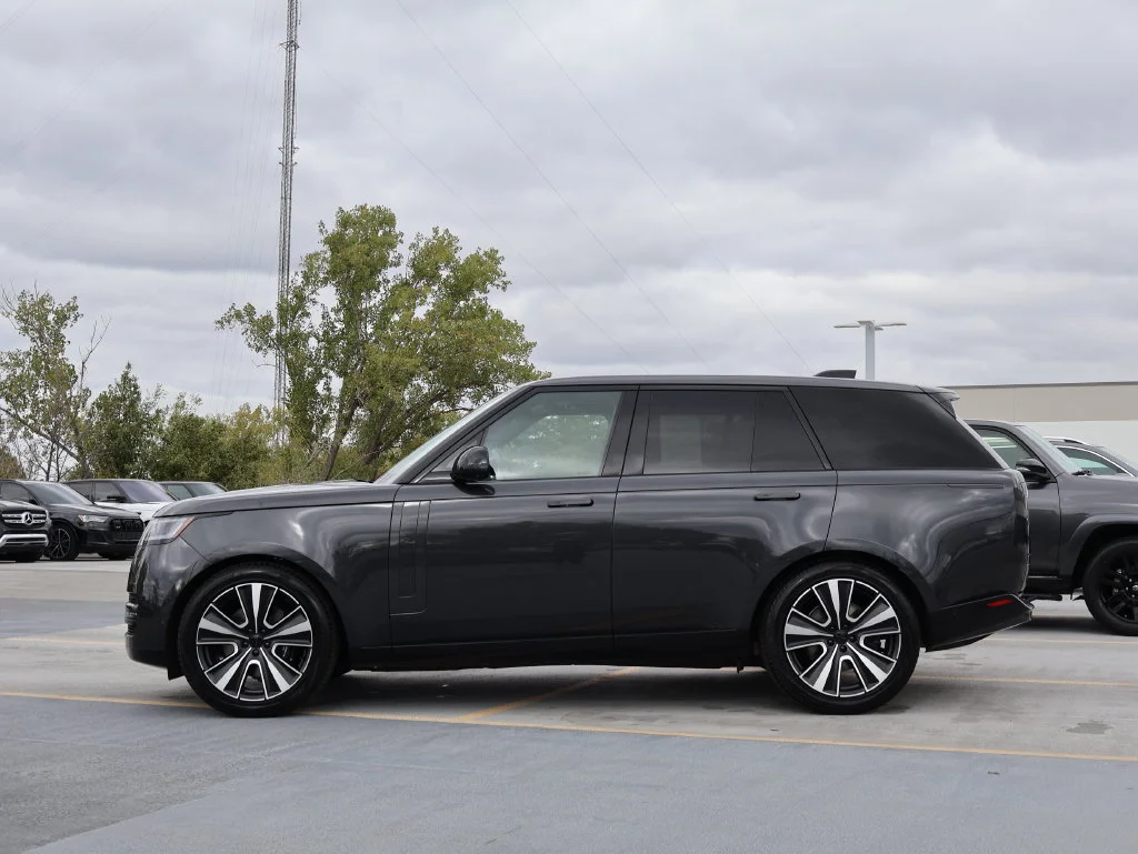 Certified Used 2026 Carpathian Gray Premium Metallic Land Rover SE image 4