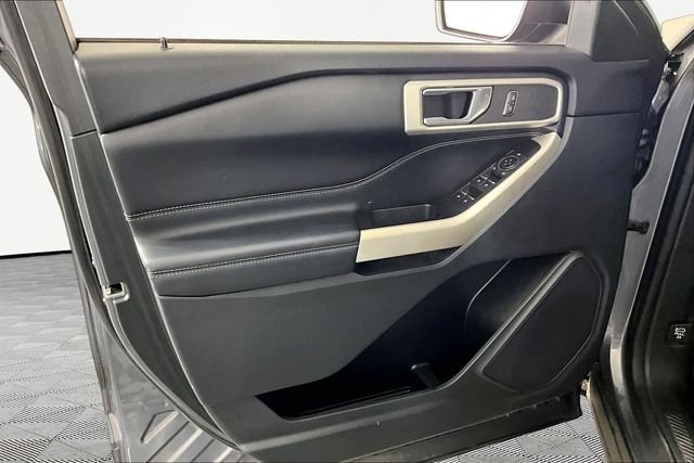 Used 2022 Gray Ford XLT image 19