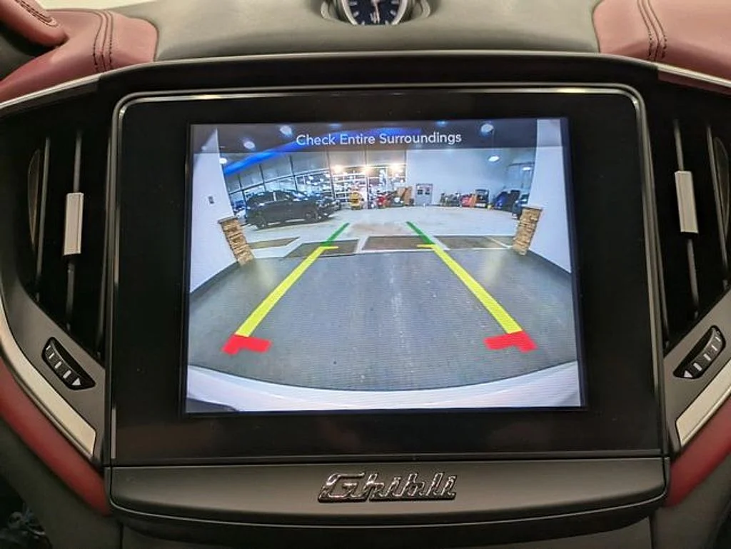 Used 2019  Maserati  image 14