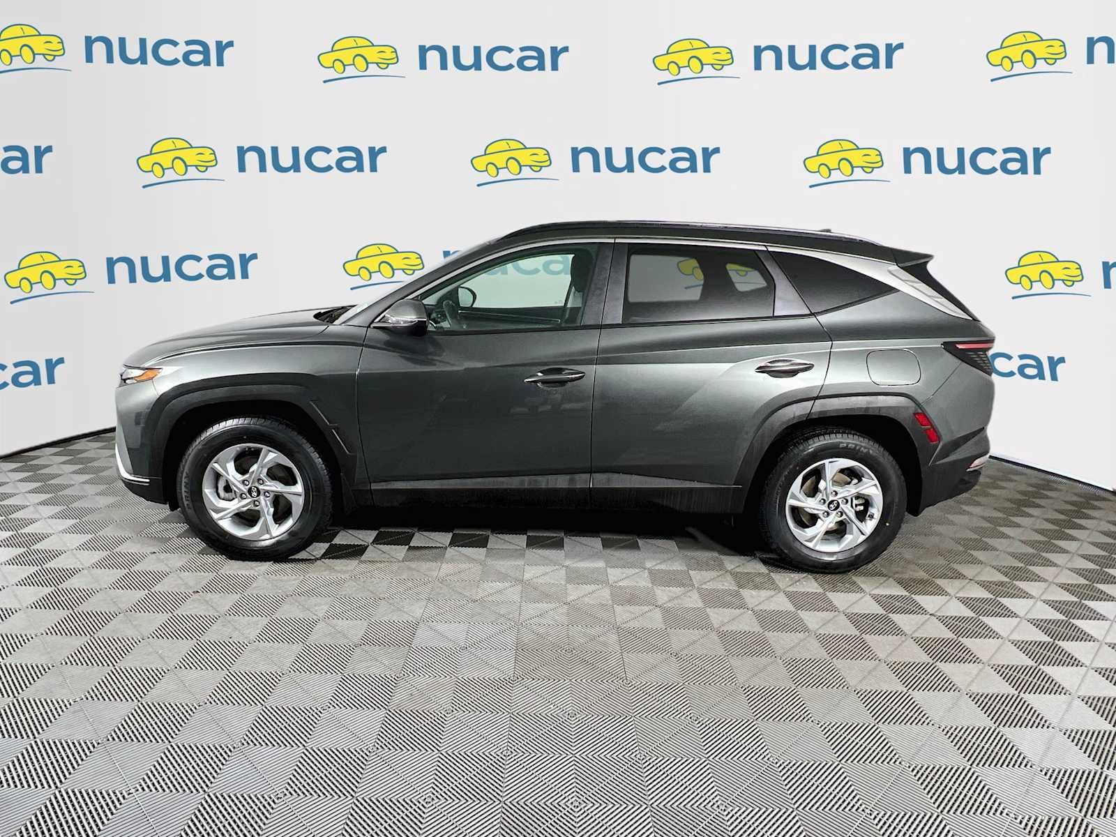 Certified Used 2023 Amazon Gray Hyundai SEL image 4