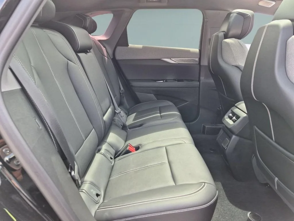 2027 Cadillac OPTIQ Luxury - Photo 26