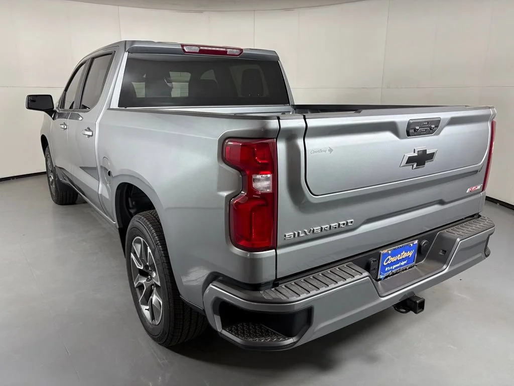 New 2026 Sterling Gray Metallic Chevrolet RST image 7