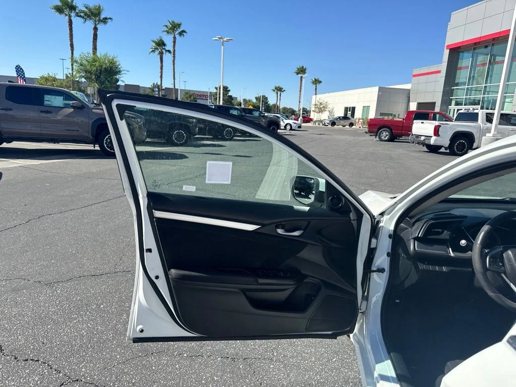 Used 2017 White Honda EX image 12