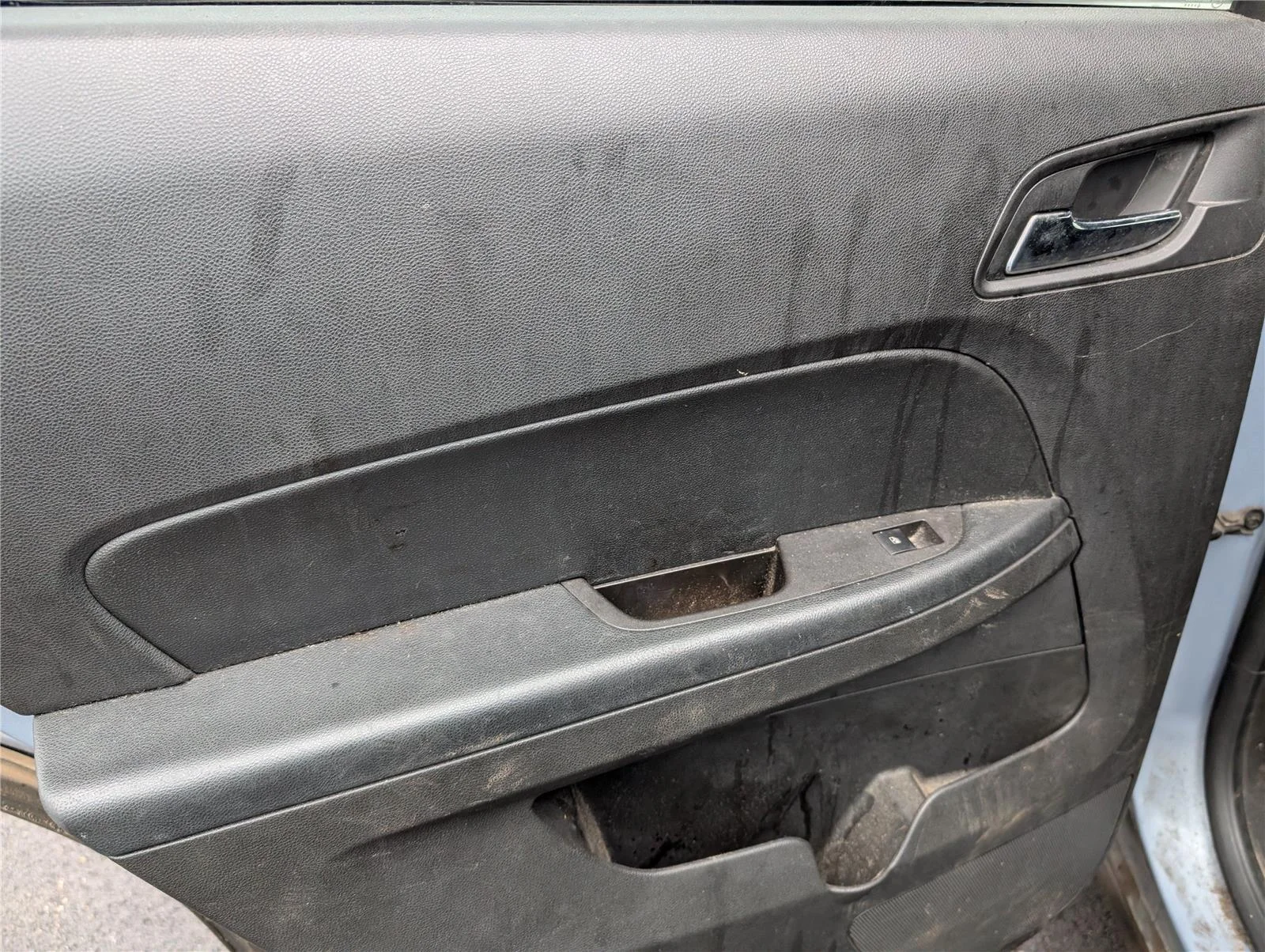 Used 2015 SILVER TOPAZ METALLIC Chevrolet LS image 30