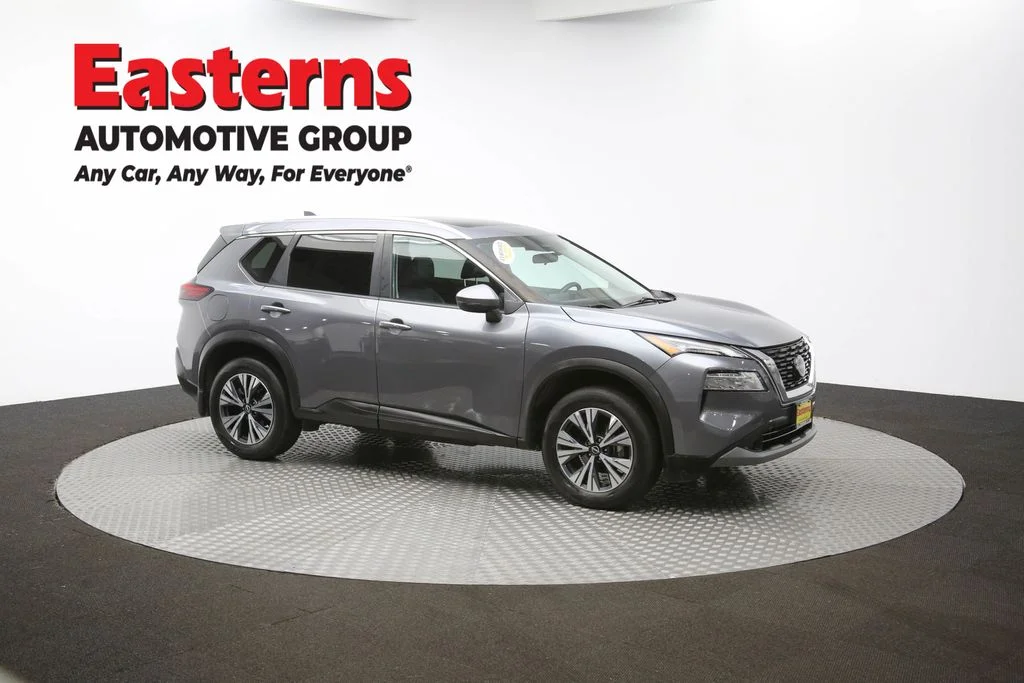Used 2022 Gray Nissan SV image 46