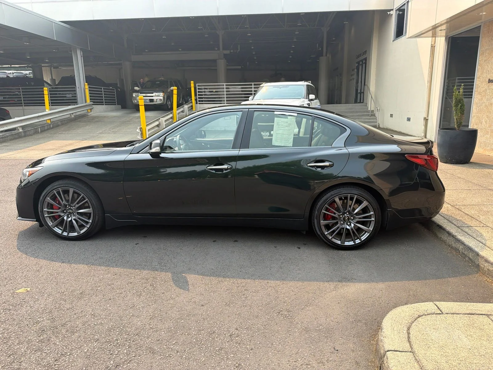 Used 2023 Black Opal Metallic INFINITI Red Sport 400 image 12
