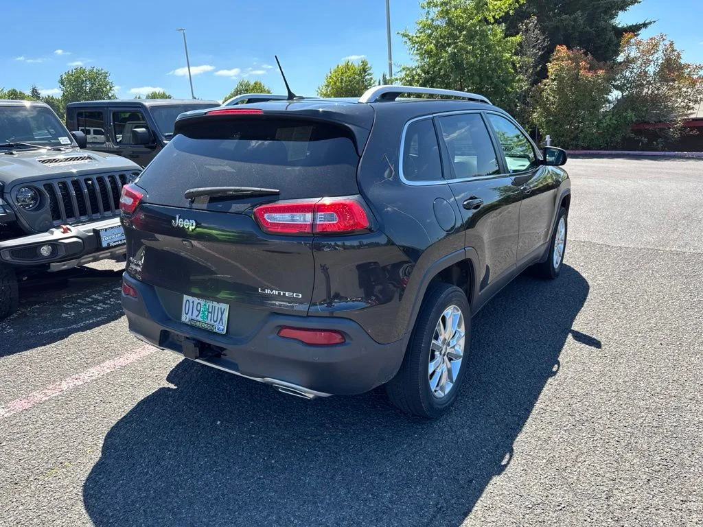 Used 2015 Black Jeep Limited image 9