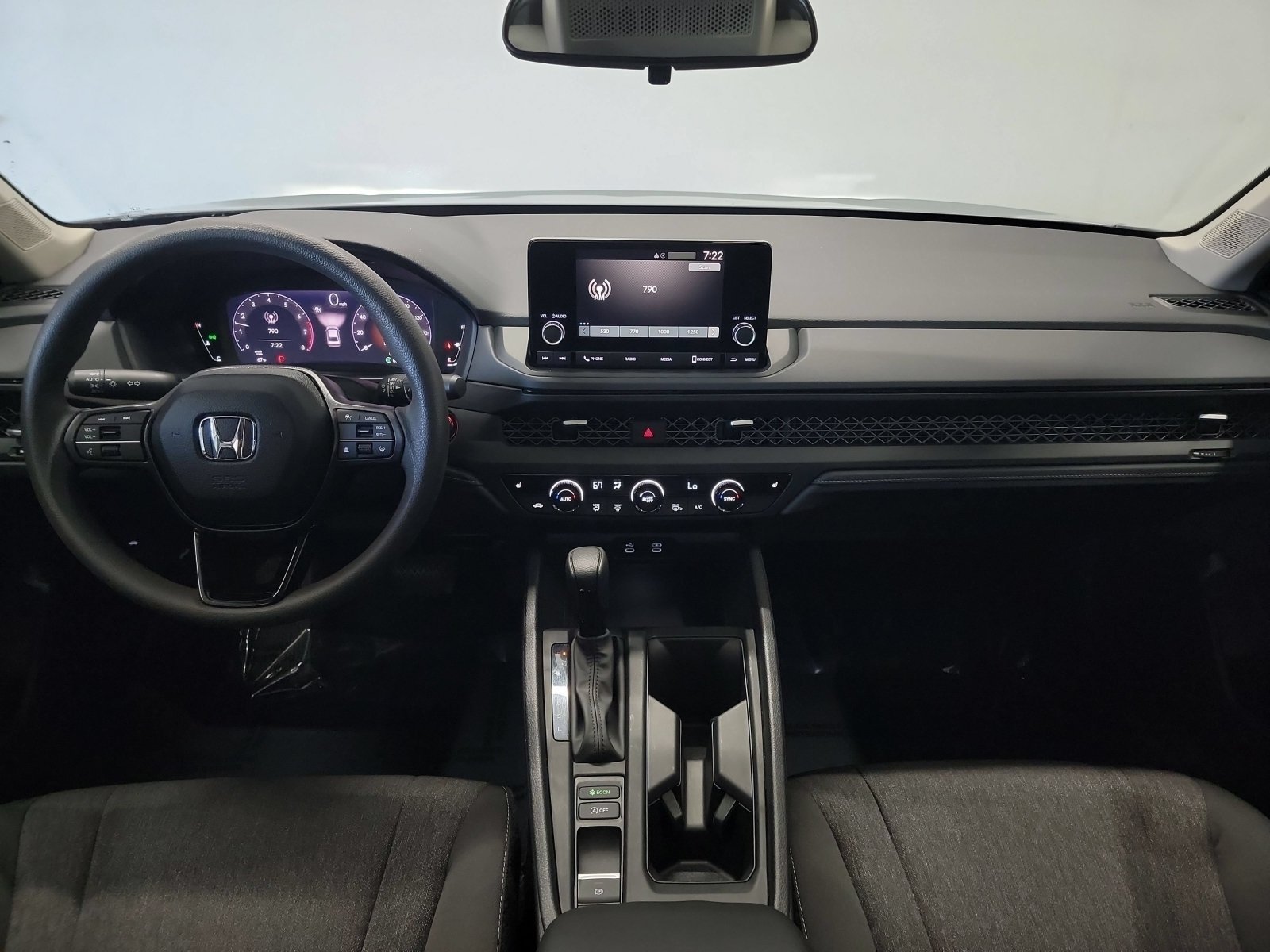 Certified Used 2025 Urban Gray Pearl Honda SE image 15