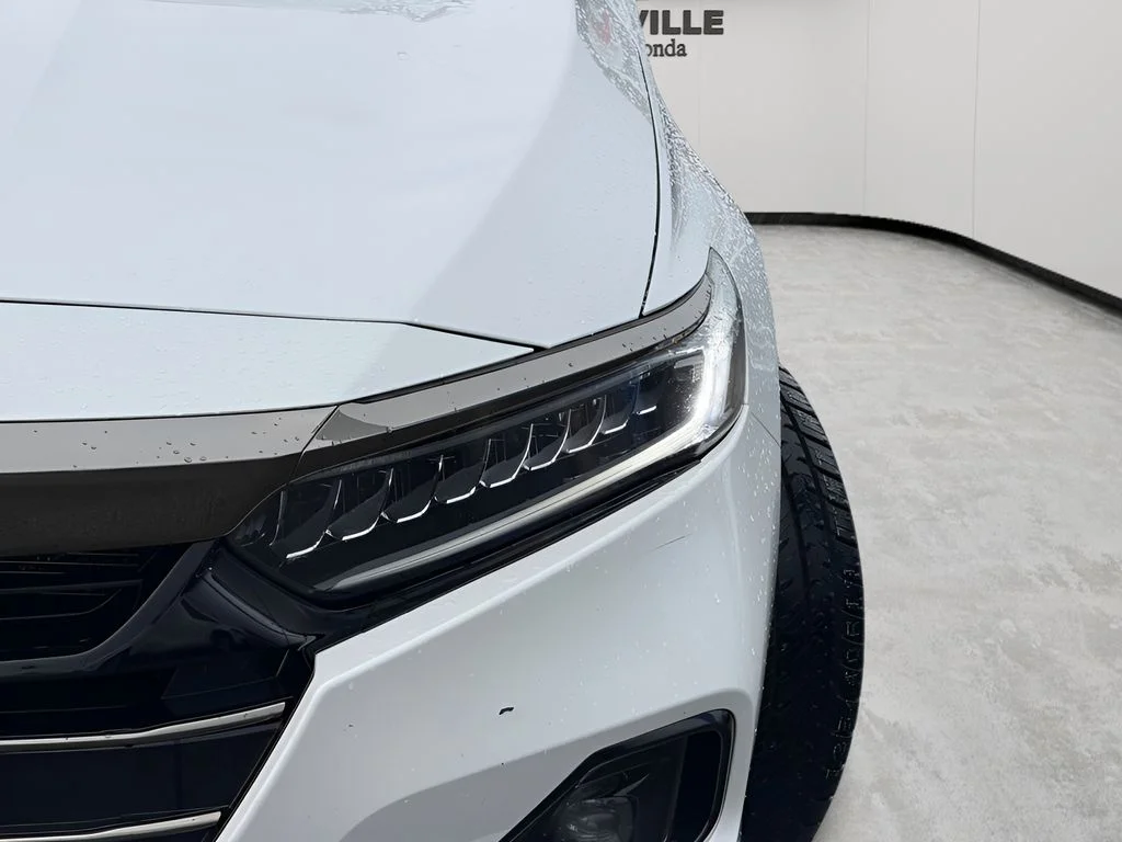 Used 2021  Honda Sport image 5