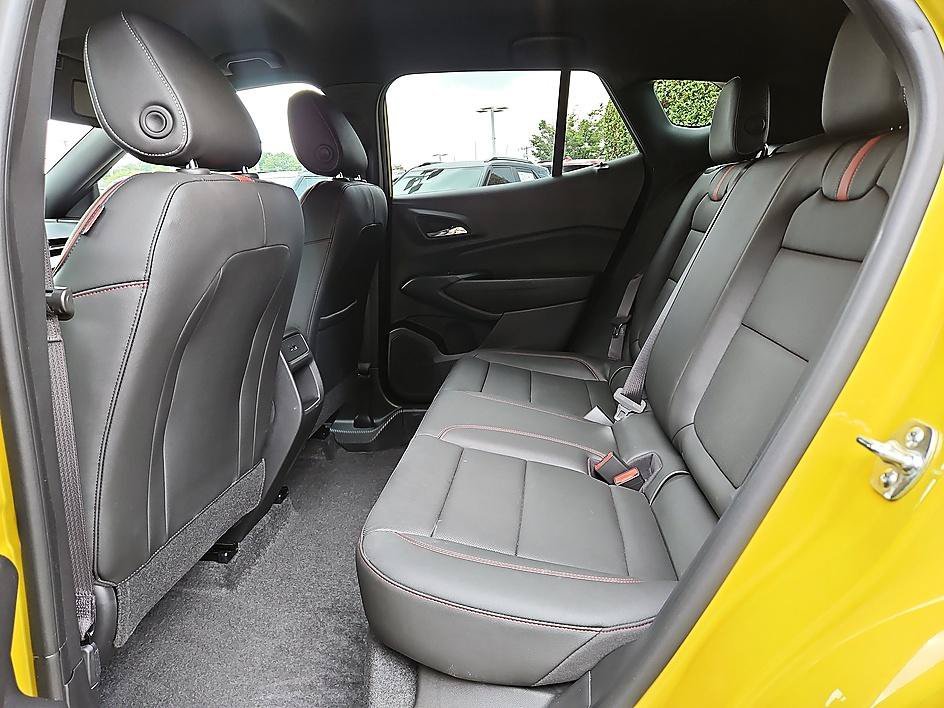 Used 2025 Nitro Yellow Metallic Chevrolet 2RS image 10