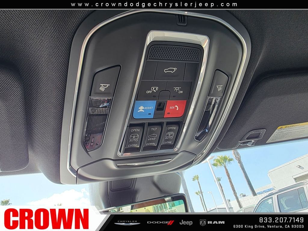 New 2026 Bright White Clear-Coat Exterior Paint Jeep  image 19