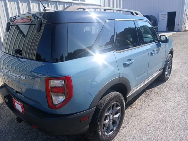 Used 2022 Blue Ford Badlands image 3